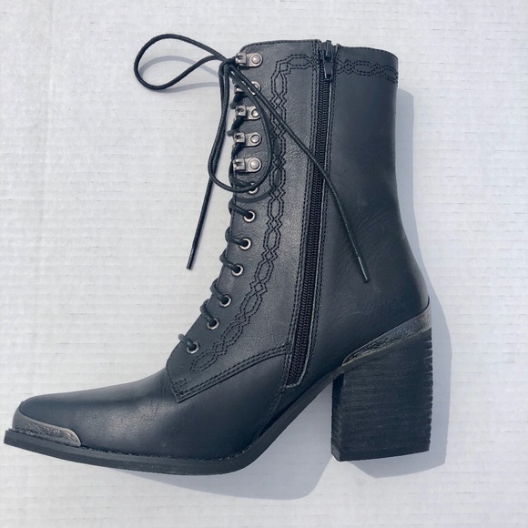 NEW Pointed toe side zip, front lace up cowboy influenced boots - Picture 1 of 13